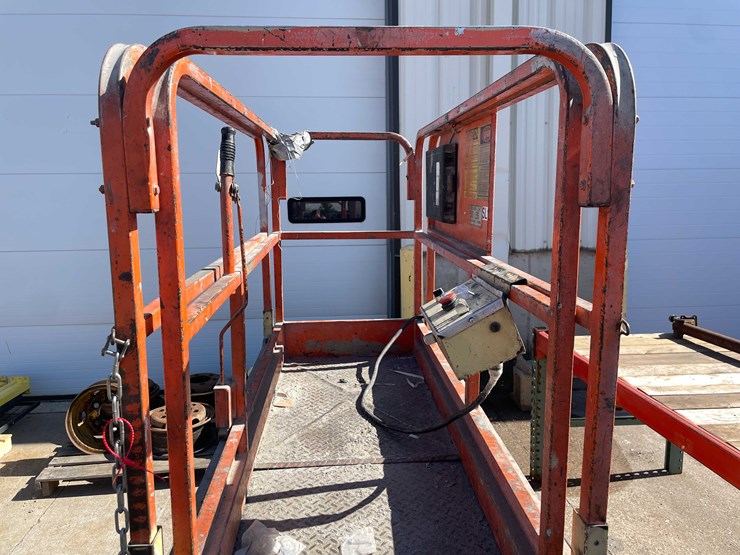 #1446-•-jlg-cm-1432-(o4)-image-25