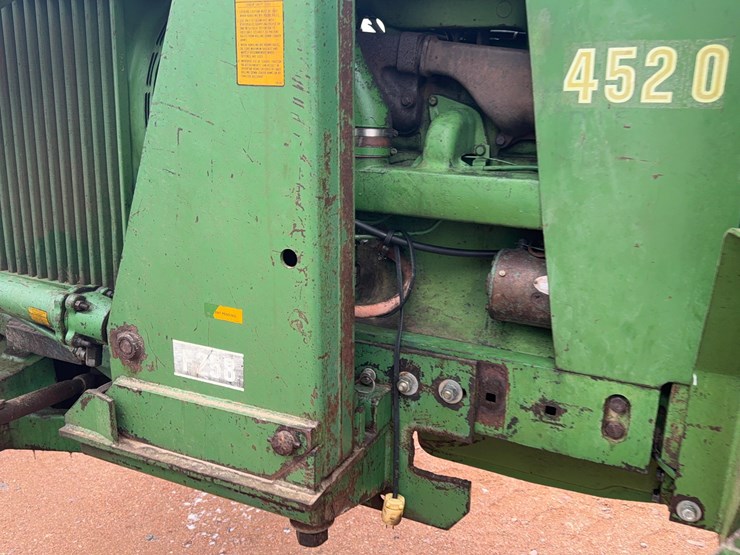 john-deere-4520-image-18