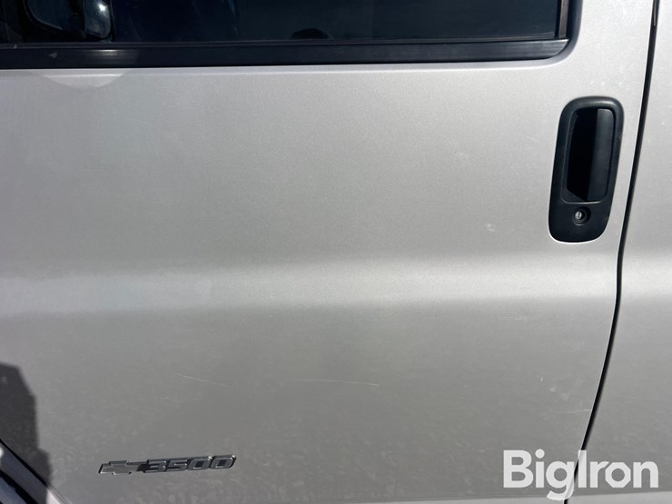 2006-chevrolet-express-g3500-image-14