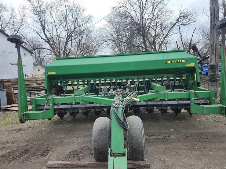 john-deere-1560-image-14