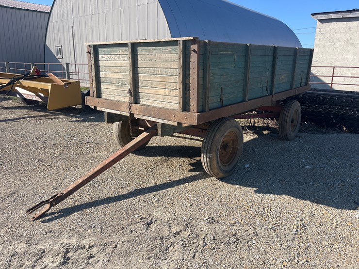 #5079-•-wagon-with-eagle-side-boards-image-2