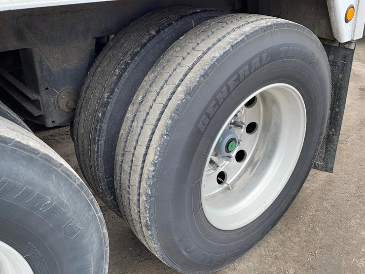 2016-wilson-hopper-bottom-image-15