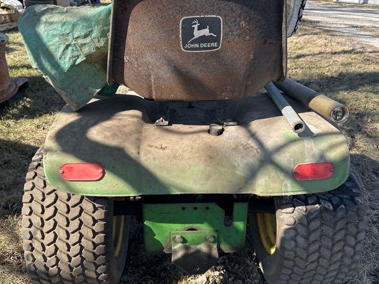 john-deere-140-image-4