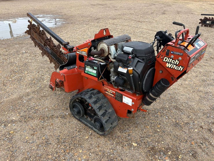 2013-ditch-witch-rt20-image-2