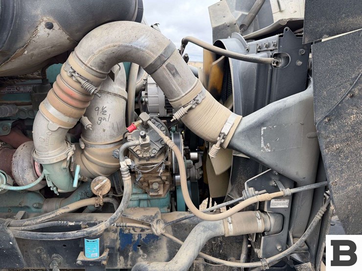 2001-international-9200-image-14