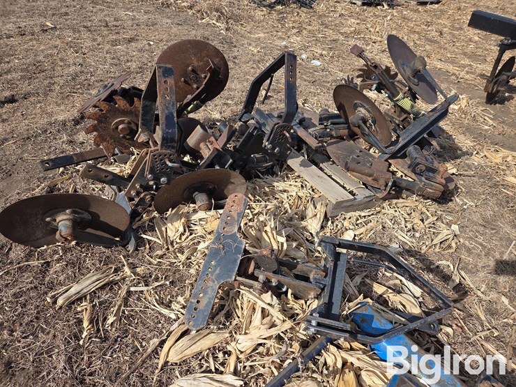 montag-strip-till-toolbar-image-18