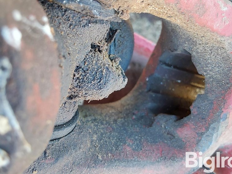 new-holland-351-image-11