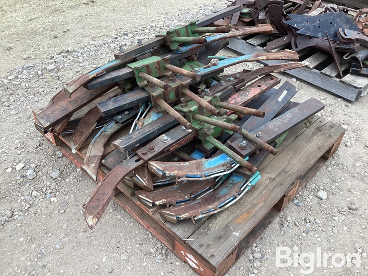 anhydrous-knives-on-shanks-image-3