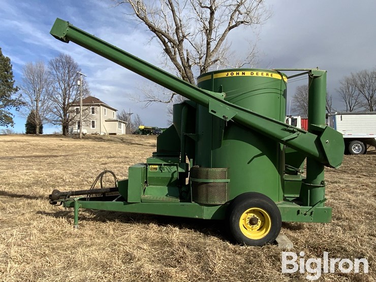 john-deere-700-image-8