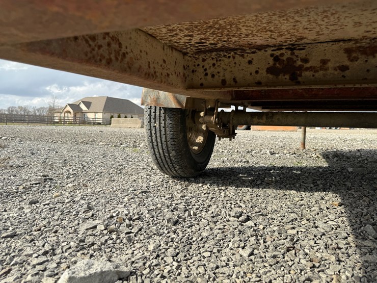 #38649-•-10’-s/a-utility-trailer-image-6