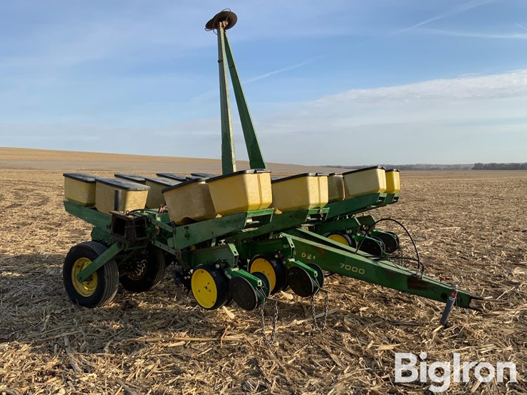 john-deere-7000-image-3