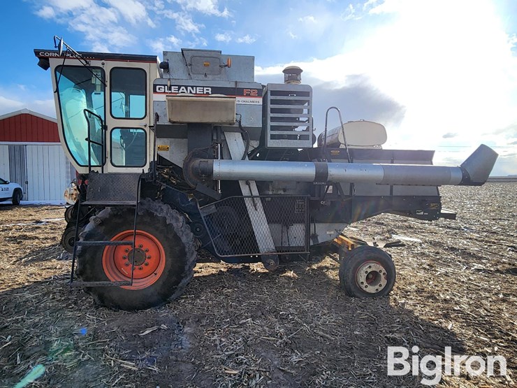 1980-gleaner-f2-image-8