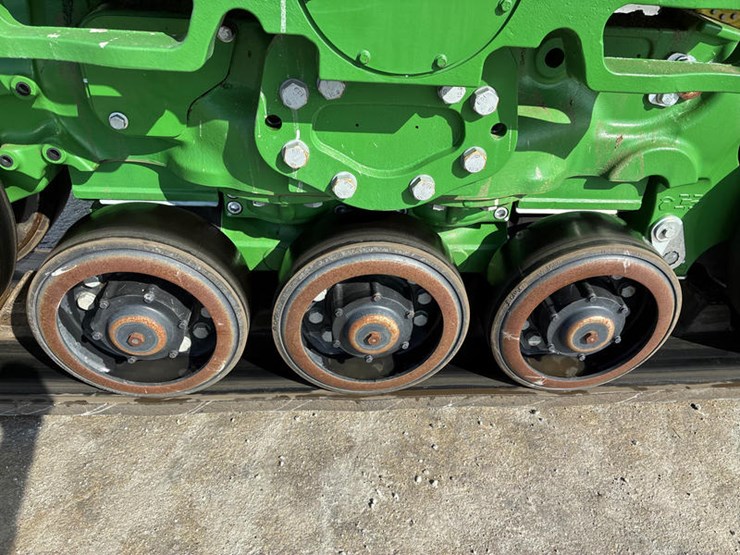 2023-john-deere-8rx-370-image-54