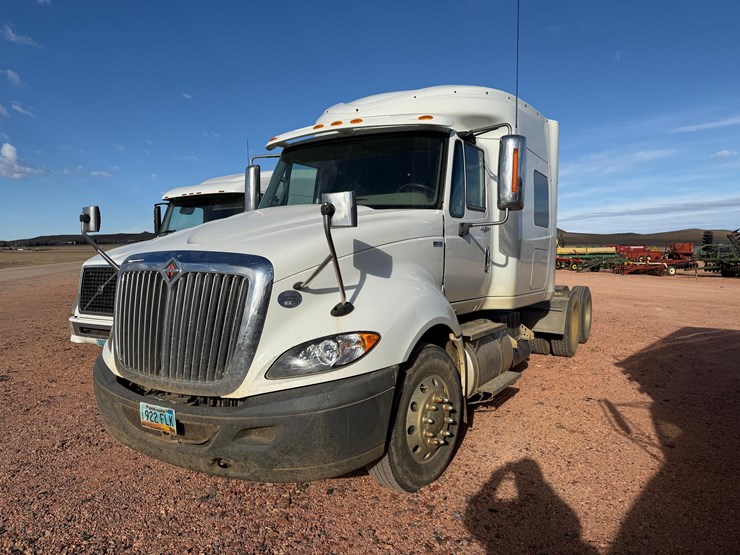 2012-international-prostar-image-2