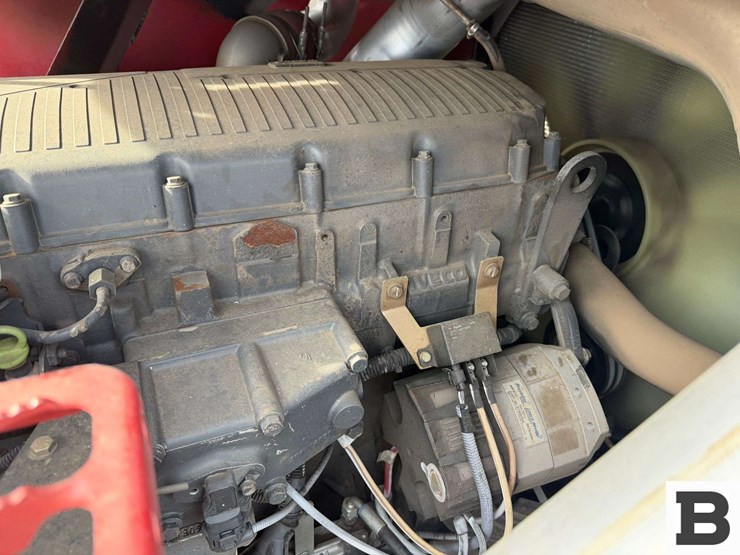 2008-case-ih-7010-image-86