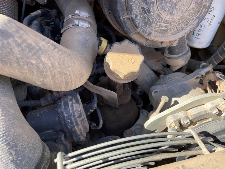 2019-new-holland-c237-image-40