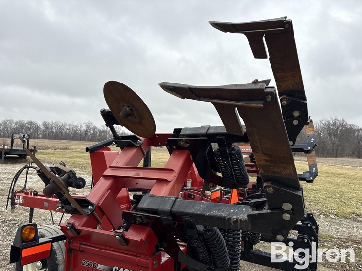 case-ih-2500-image-18
