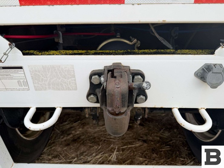 2007-neville-trailer-image-16