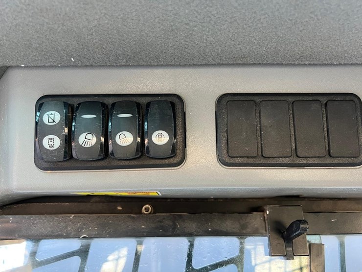 caterpillar-259d-image-21