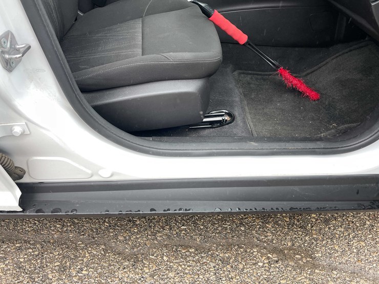 #1428-•-2015-white-ford-focus-se-sedan-(has-wi-title)-image-48