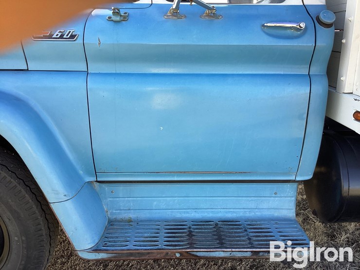 1962-chevrolet-c60-image-13