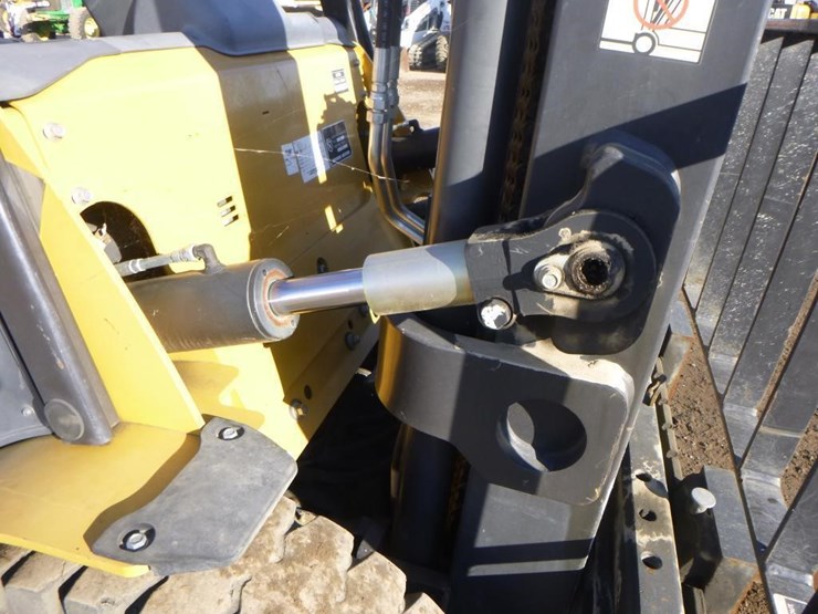 caterpillar-dp45n1-image-11