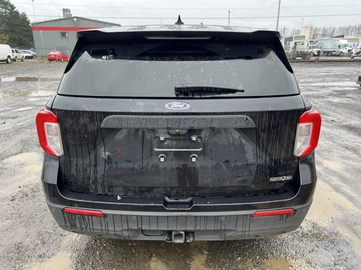 2023-ford-explorer-image-5