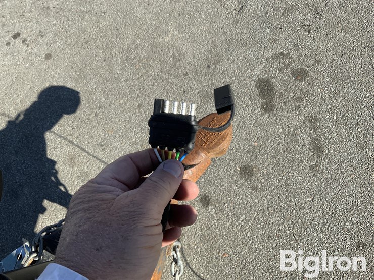 2022-massey-ferguson-730-image-12