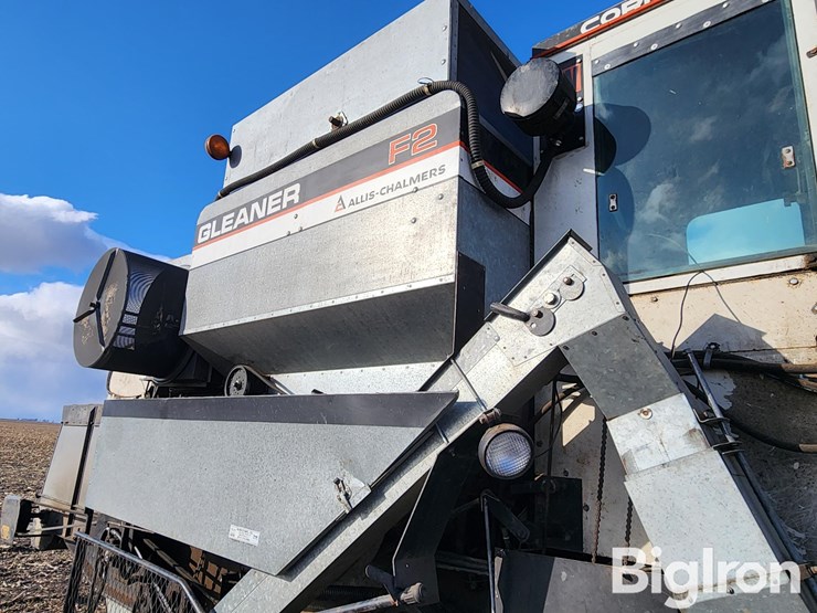 1980-gleaner-f2-image-9