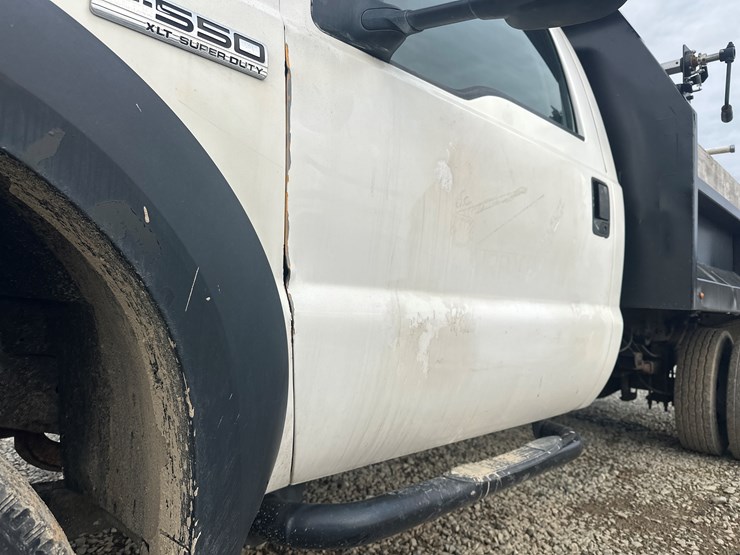 2005-ford-f550-image-15