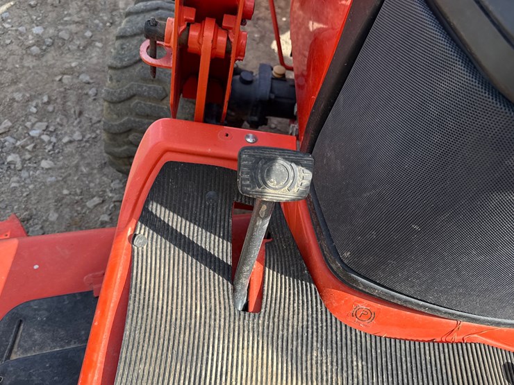 2013-kubota-bx2670-image-25