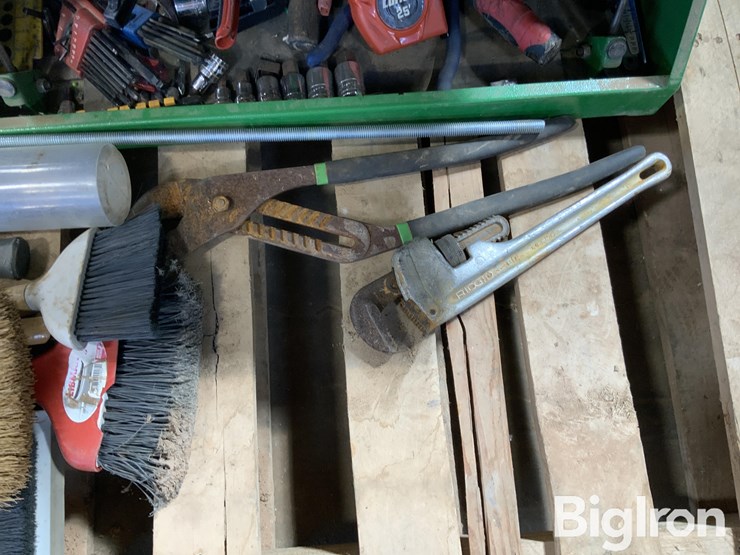 john-deere-toolbox-&-tools-image-13