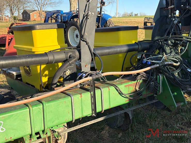 john-deere-6-image-6