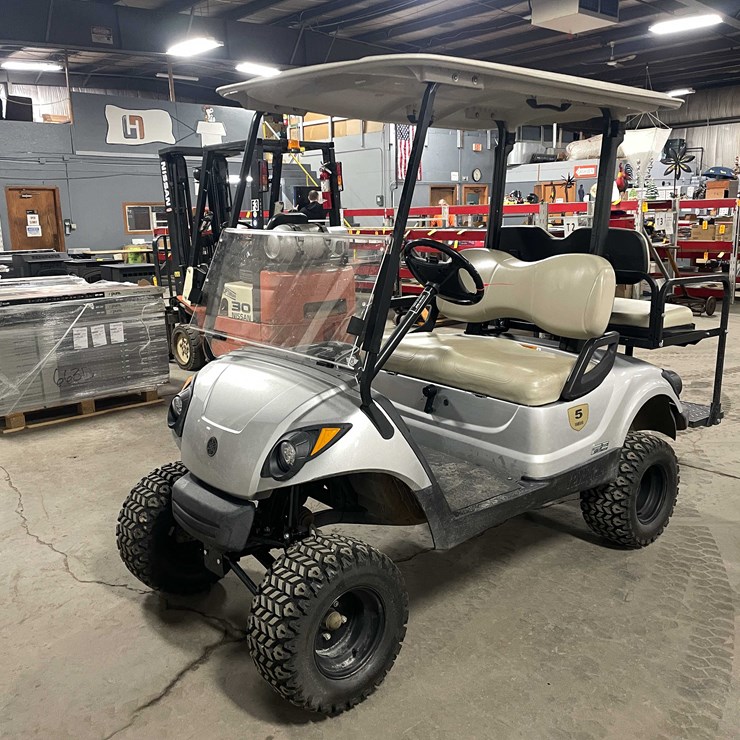 #1444 • Yamaha Golf Cart (D)
