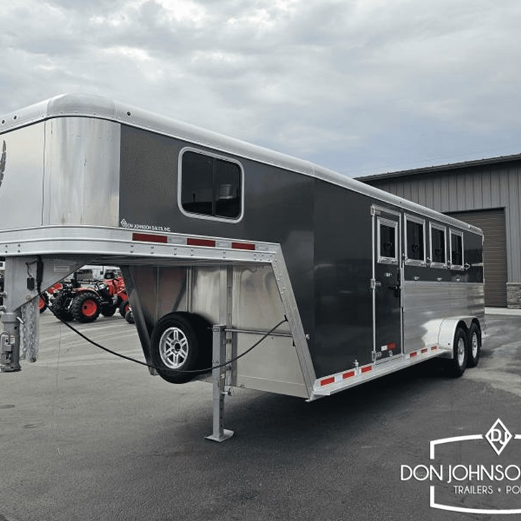 2024 Featherlite 9600-74PT 4-H Gooseneck Horse Trailer