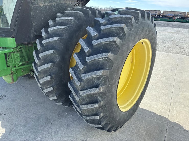 1984-john-deere-4650-image-46