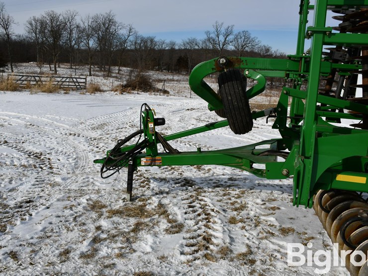 2011-john-deere-2310-image-13