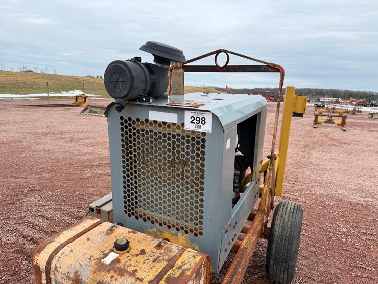 #298-•-lot-298-image-14