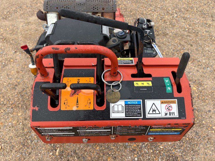 2013-ditch-witch-rt20-image-10