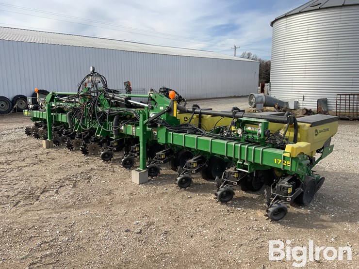 2018-john-deere-1725-image-1
