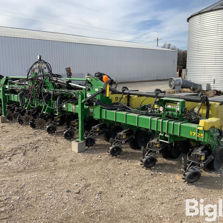 2018 JOHN DEERE 1725