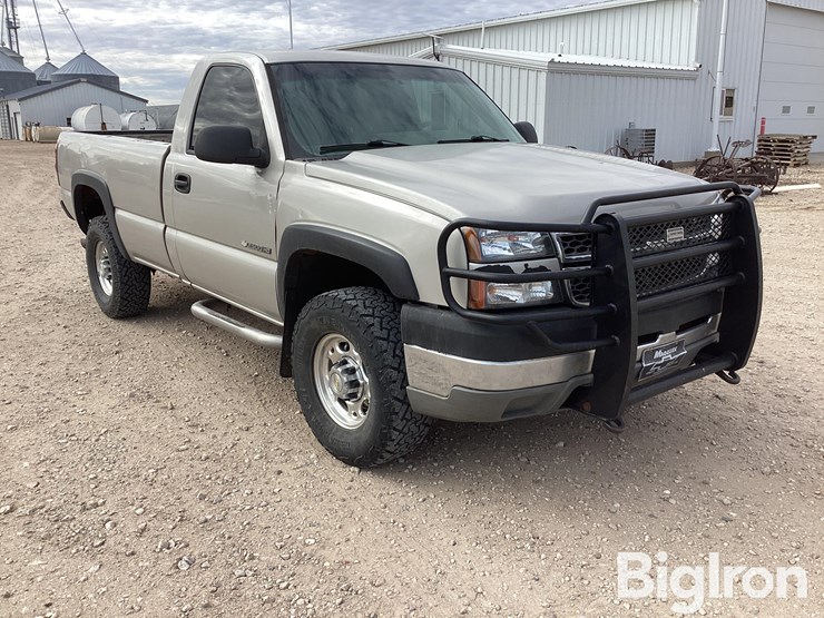 2005-chevrolet-2500hd-image-3