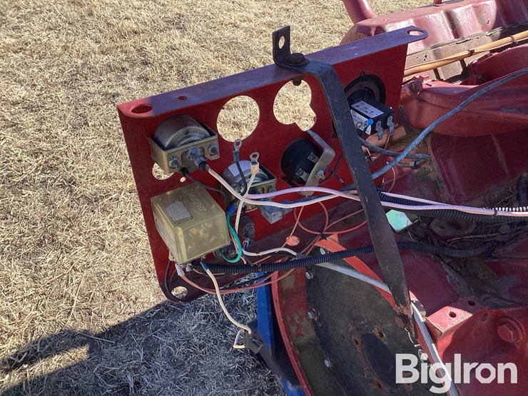 2012-international-605-image-11