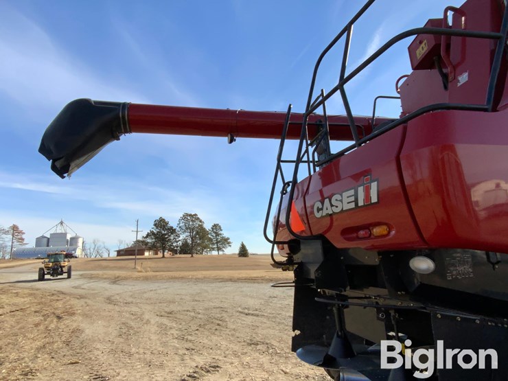 2010-case-ih-7088-image-13