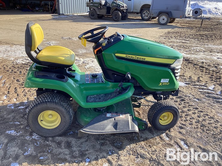 2022-john-deere-x350-image-4