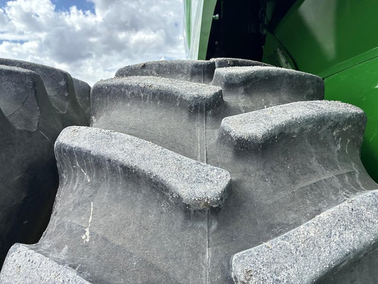 2013-john-deere-s680-image-39