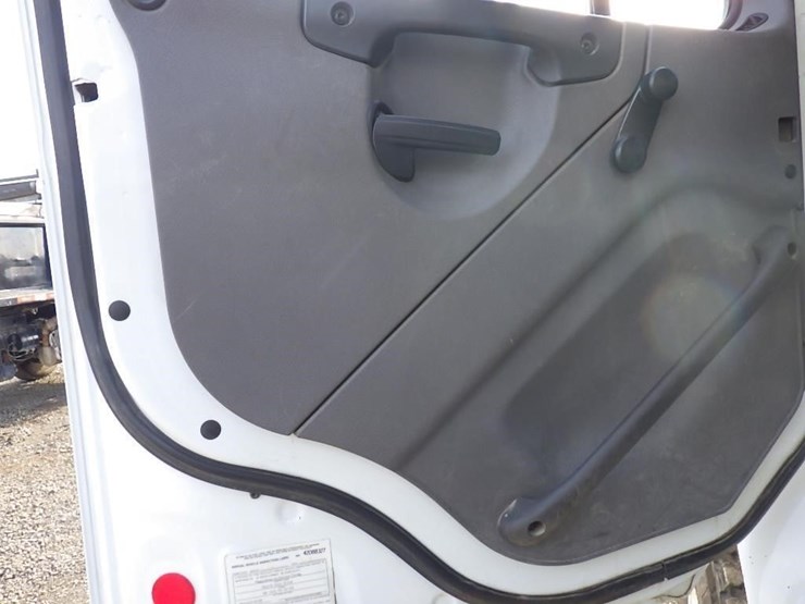 2019-freightliner-m2-15'-t/a-dump-truck-image-25