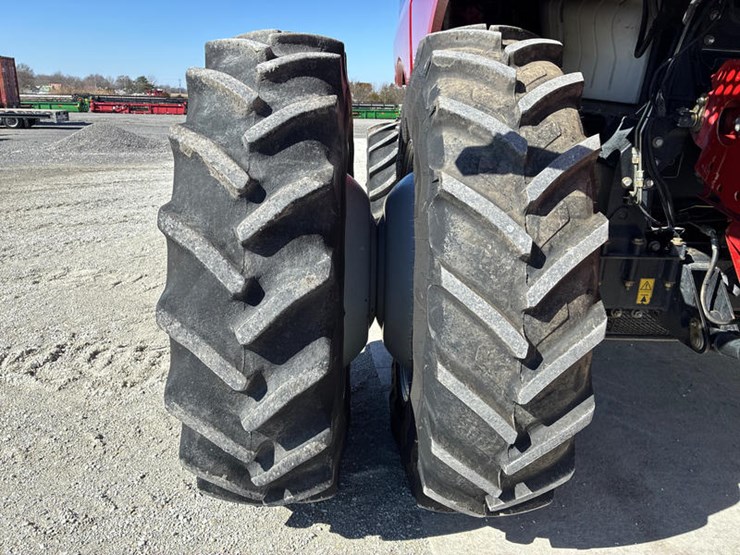 2012-case-ih-8230-image-36