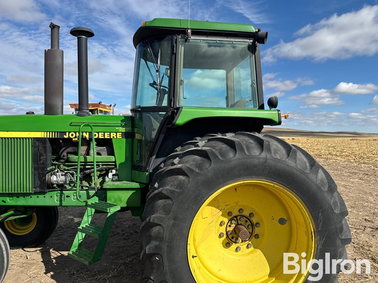 1989-john-deere-4455-image-9