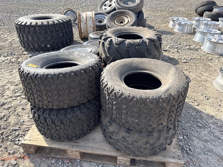 #39809-•-lot-of-(8)-lot-of-misc-atv-tires-image-5